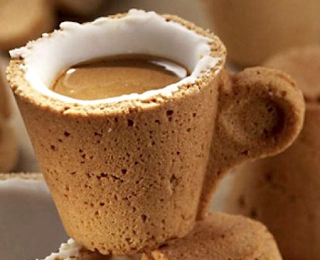 The edible coffee cup offers a range of tastes that increases the enjoyment of the coffee. There is no waste.